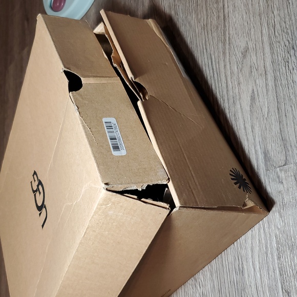 🦋NIB UGG Wedge Boots - Picture 13 of 16